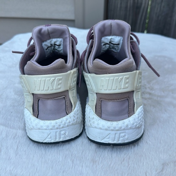 Nike Women's Air Huarache Run 634835-203 Running Shoes Sneakers Size 9 - Picture 2 of 6